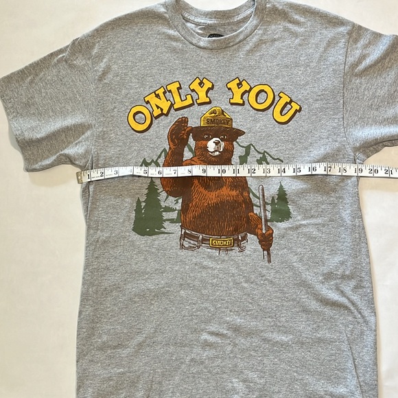 NWT Smokey Bear Fire Prevention 🔥 Tee Shirt Women’s M Wildland Firefighter Gray - Picture 6 of 16